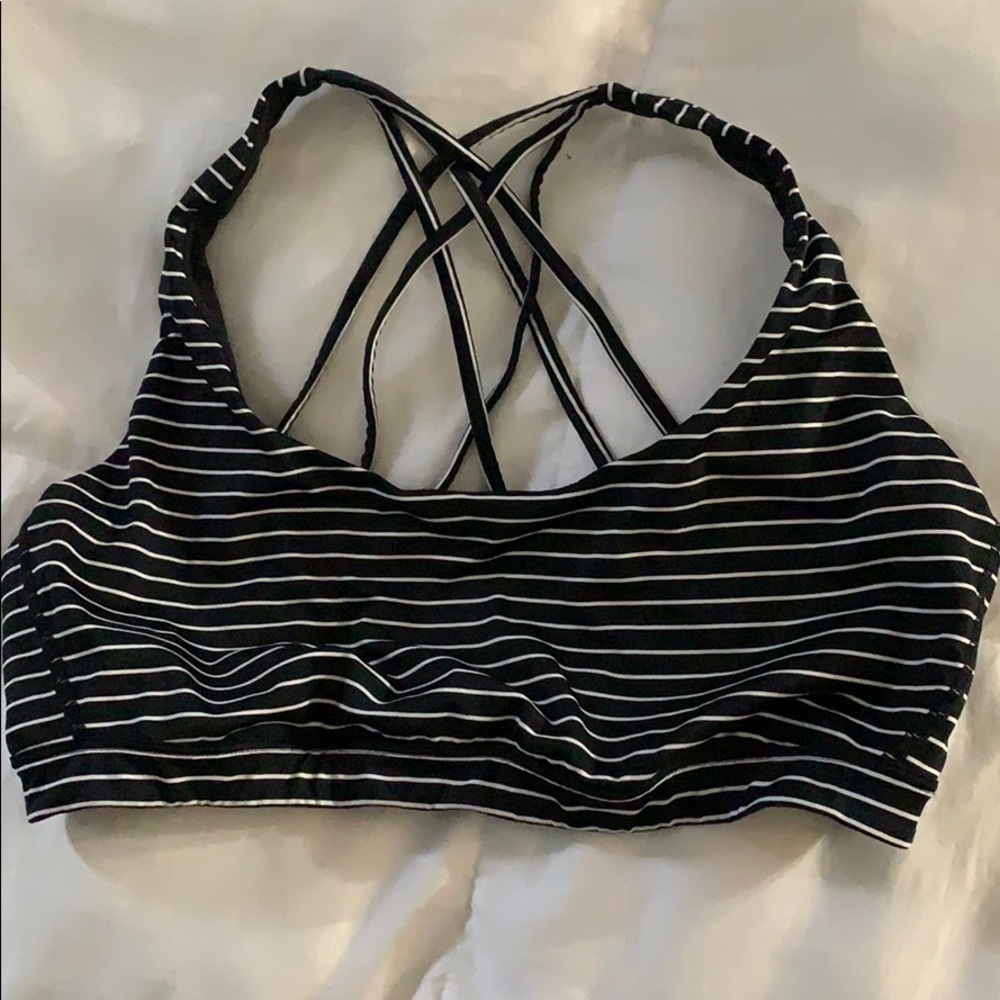 Victoria Sport Strappy sports bra